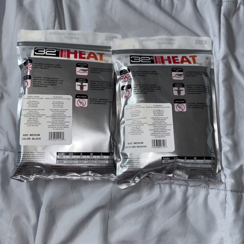 32 Degrees Kids Black and White Thermal Set - Picture 5 of 7